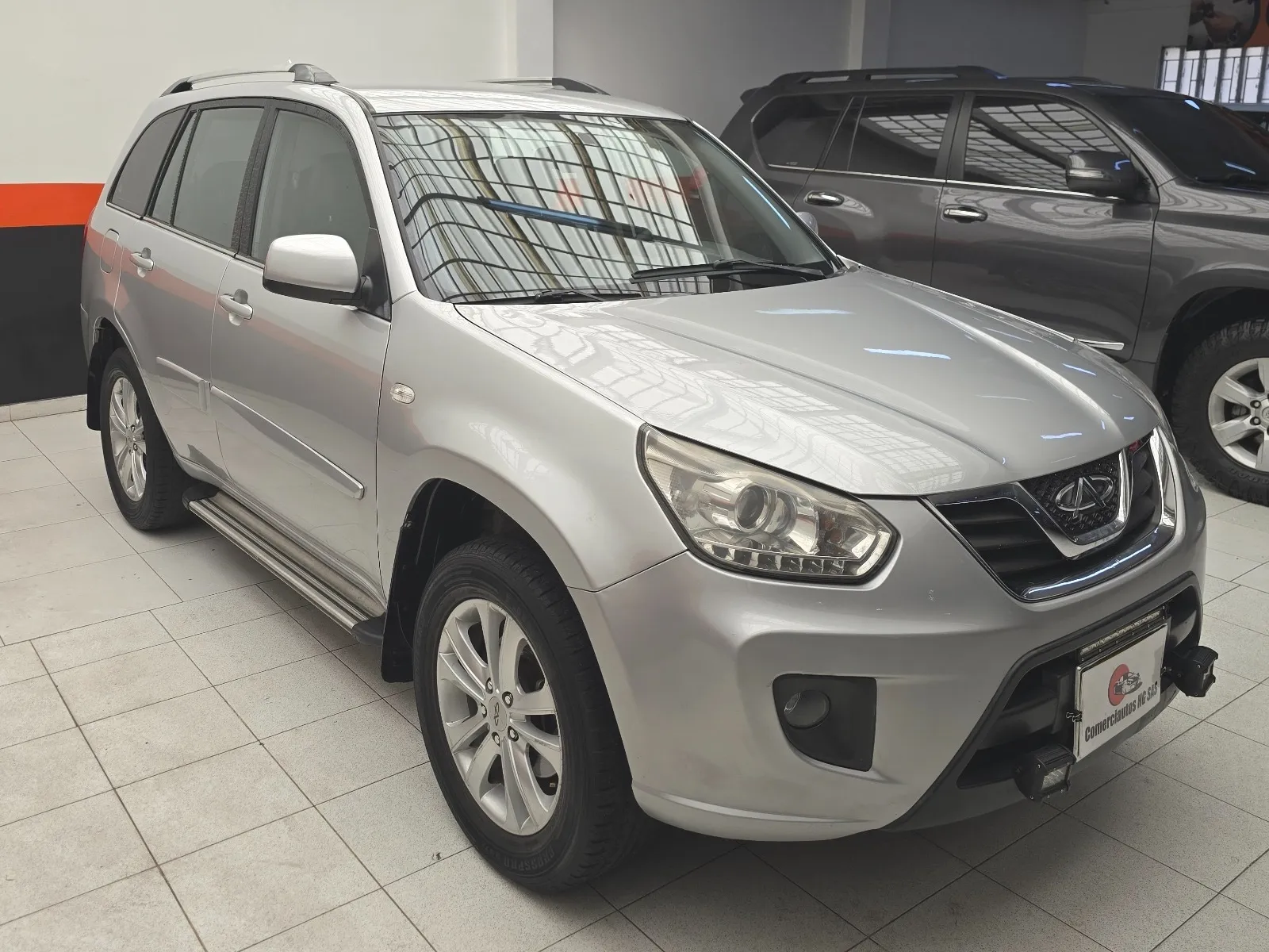 Chery Tiggo SQR7200 1.6 2015 — foto 3 de 15: frente 3/4