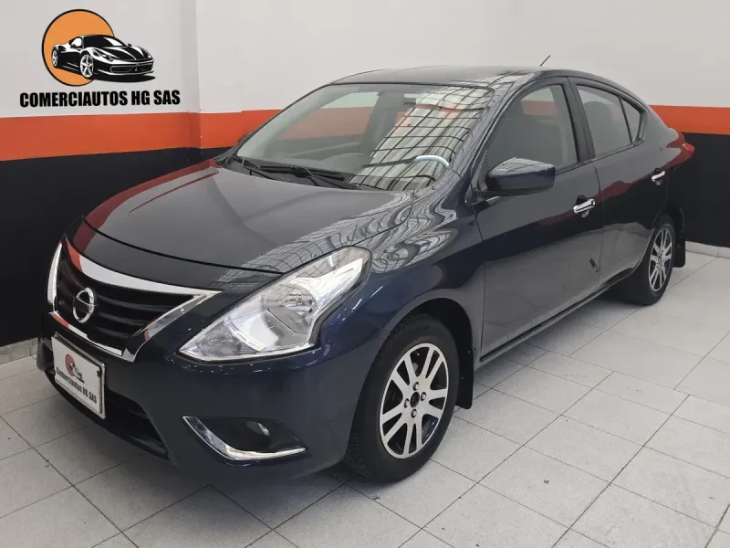 Nissan Versa Advance 2016 — foto 1 de 15