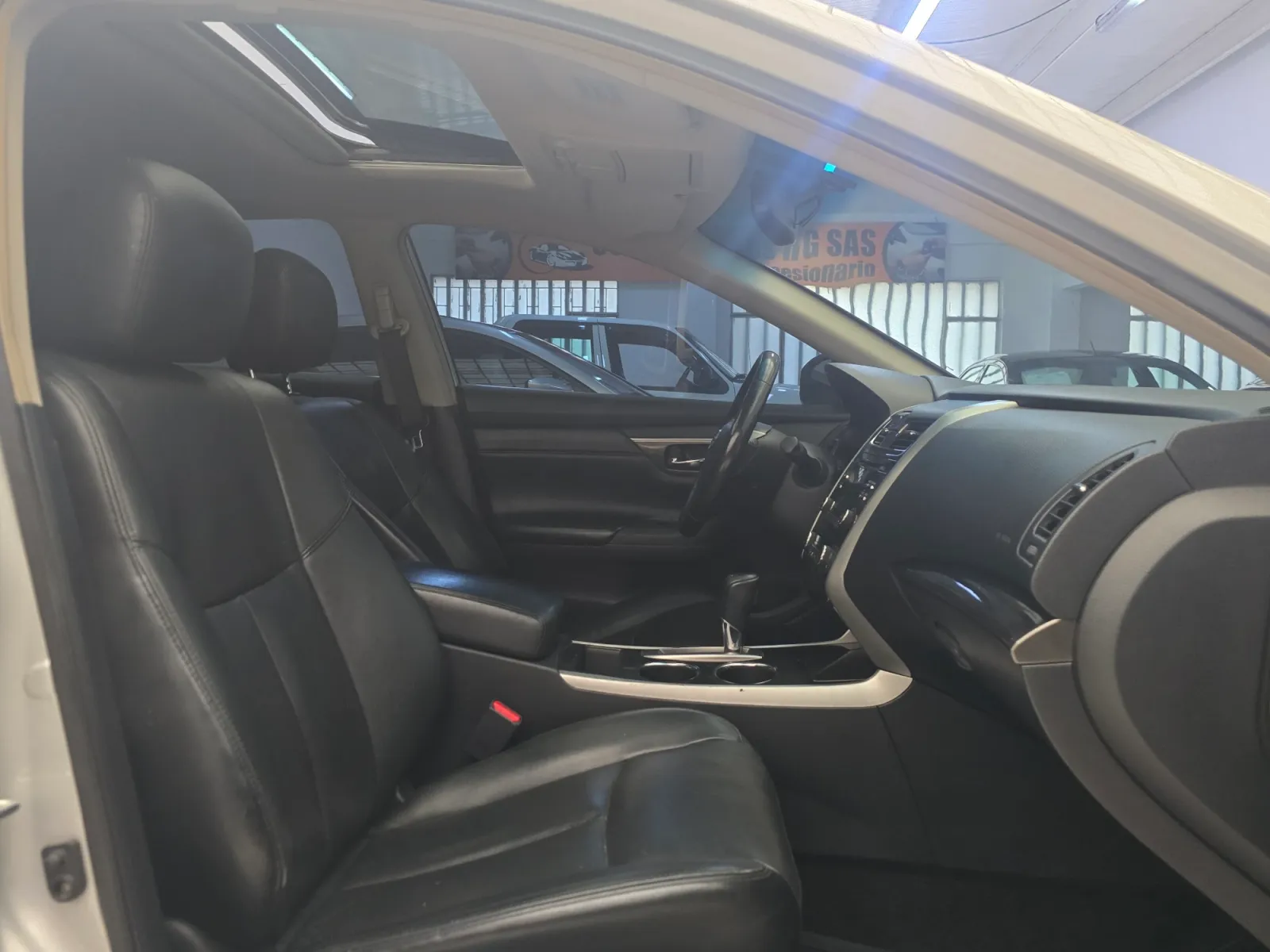 Nissan Altima Sl 2013 — foto 10 de 15