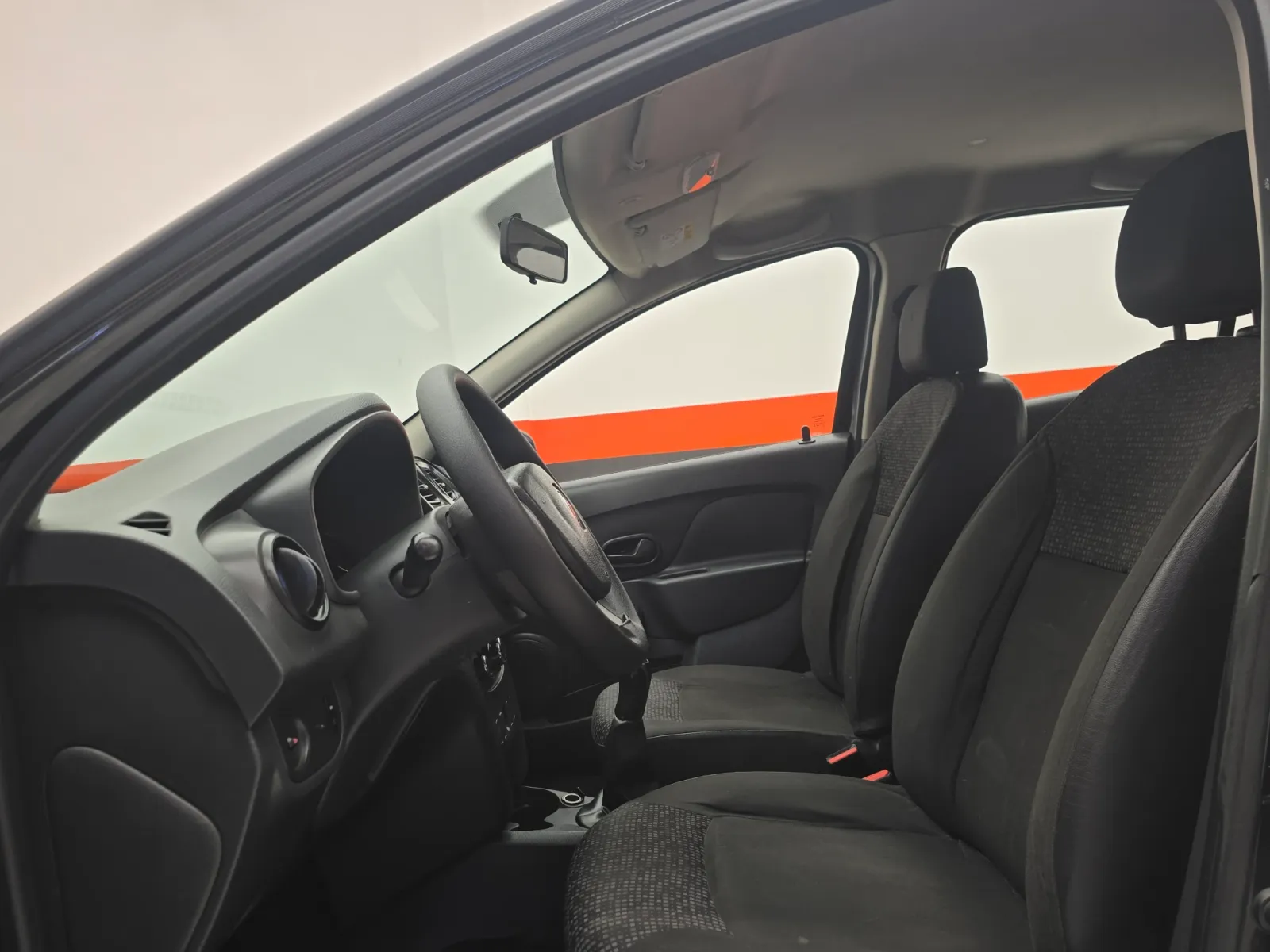 Renault Logan Authentique 2017 — foto 12 de 15