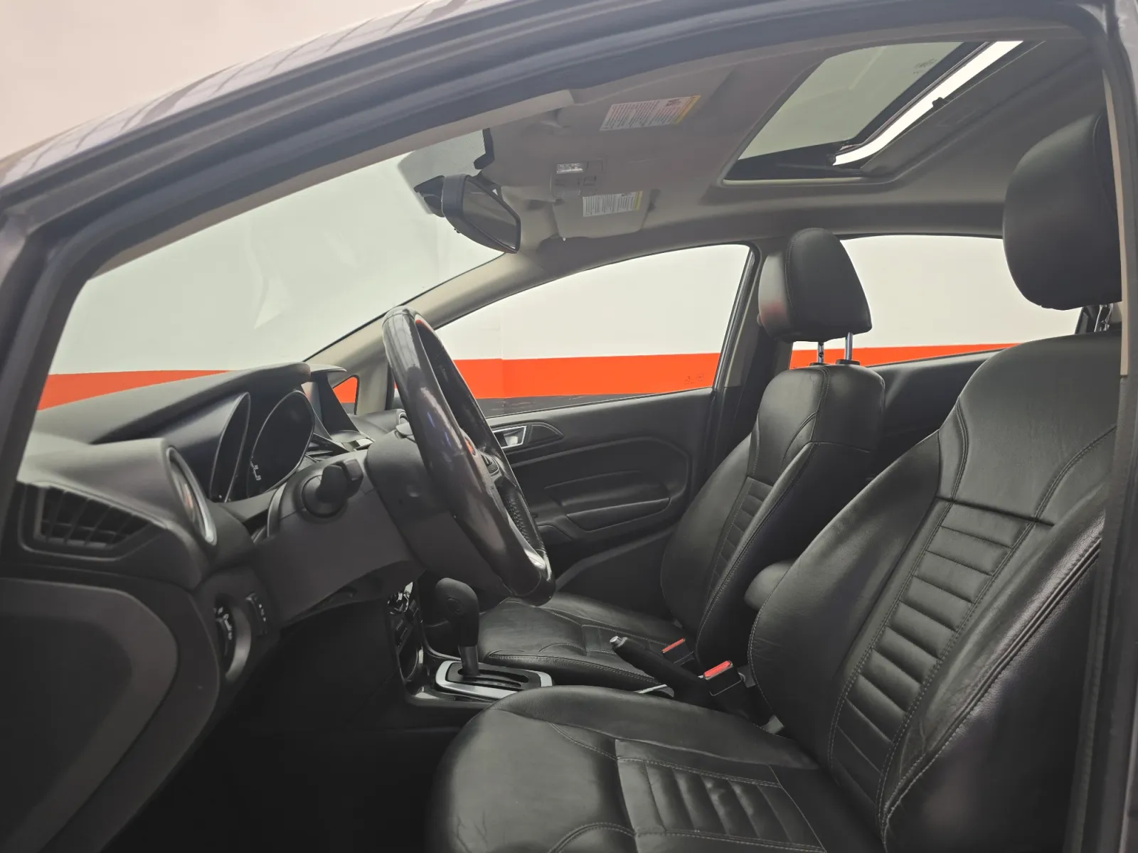 Ford Fiesta Titanium 2014 — foto 12 de 15
