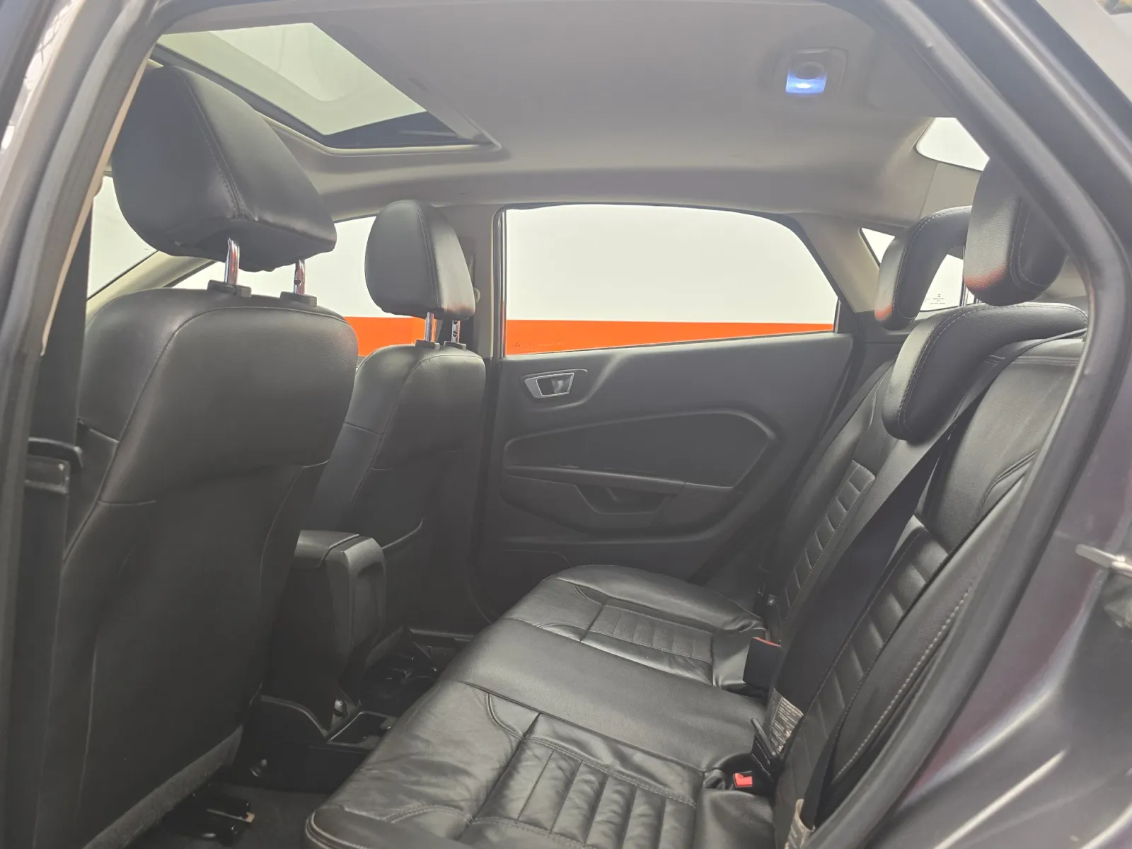 Ford Fiesta Titanium 2014 — foto 13 de 15
