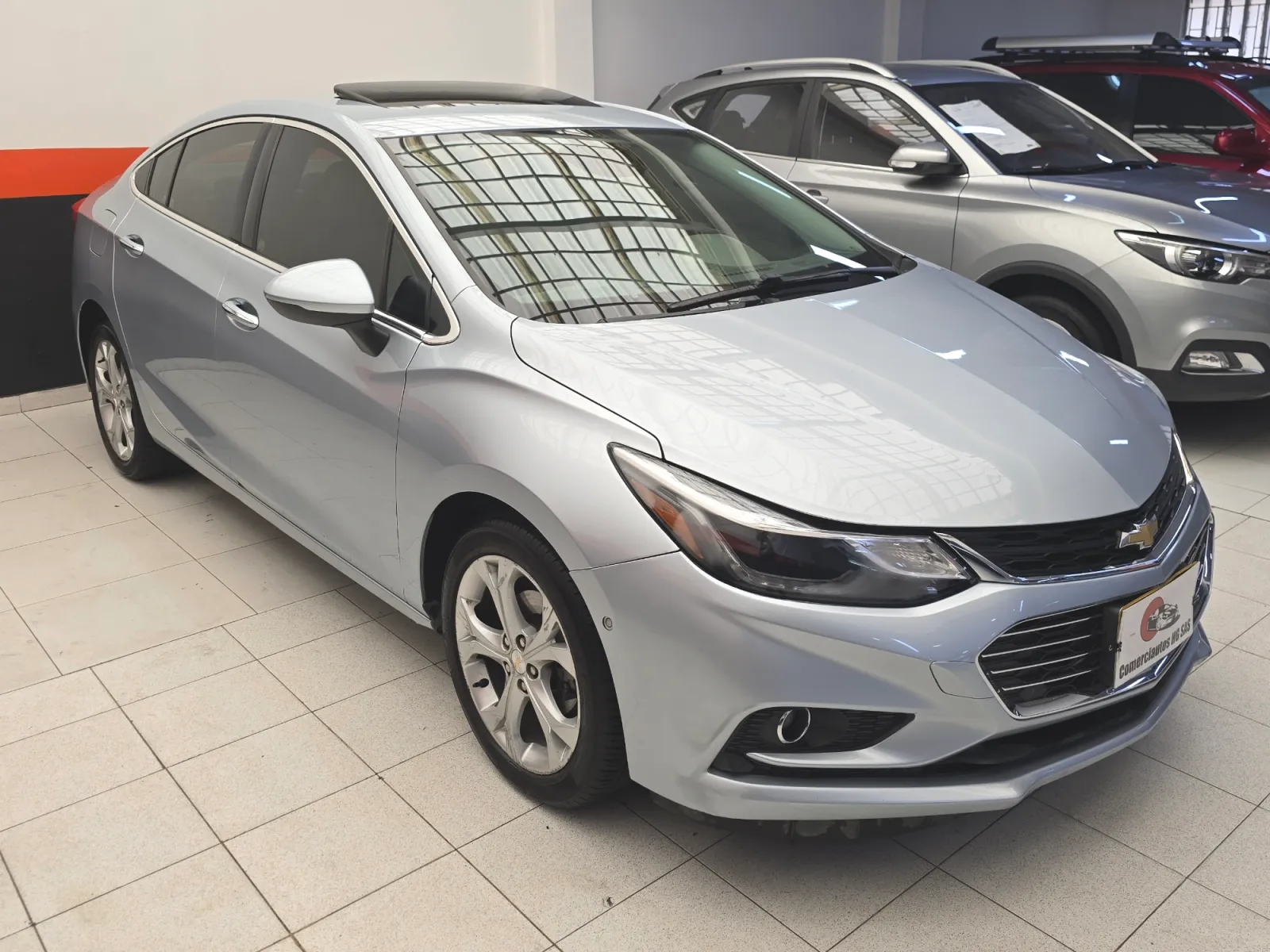 Chevrolet Cruze LTZ Turbo 2018 — foto 3 de 15: trasera 3/4