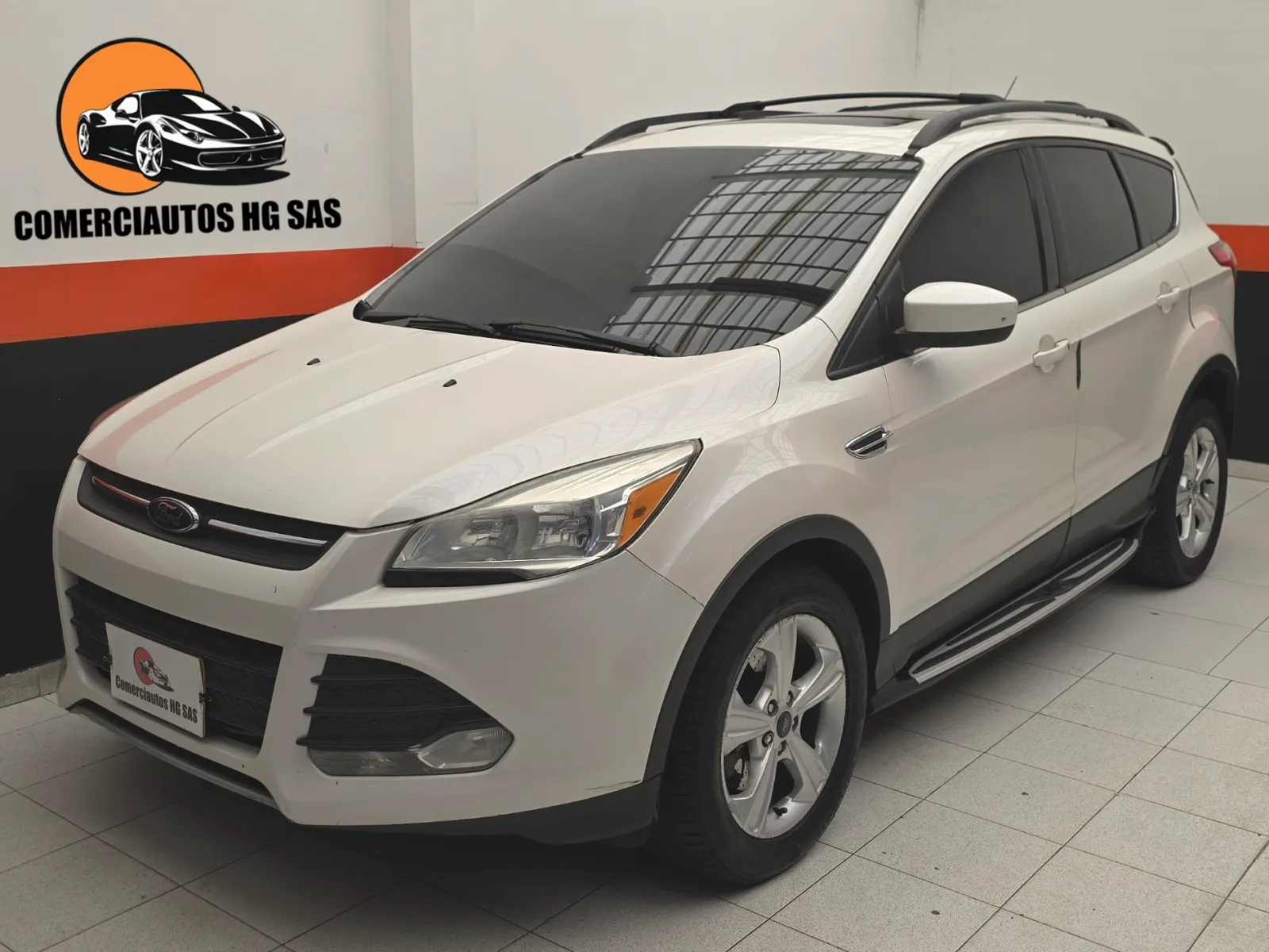 Ford ESCAPE SE 2013 — foto 1 de 15: frente 3/4
