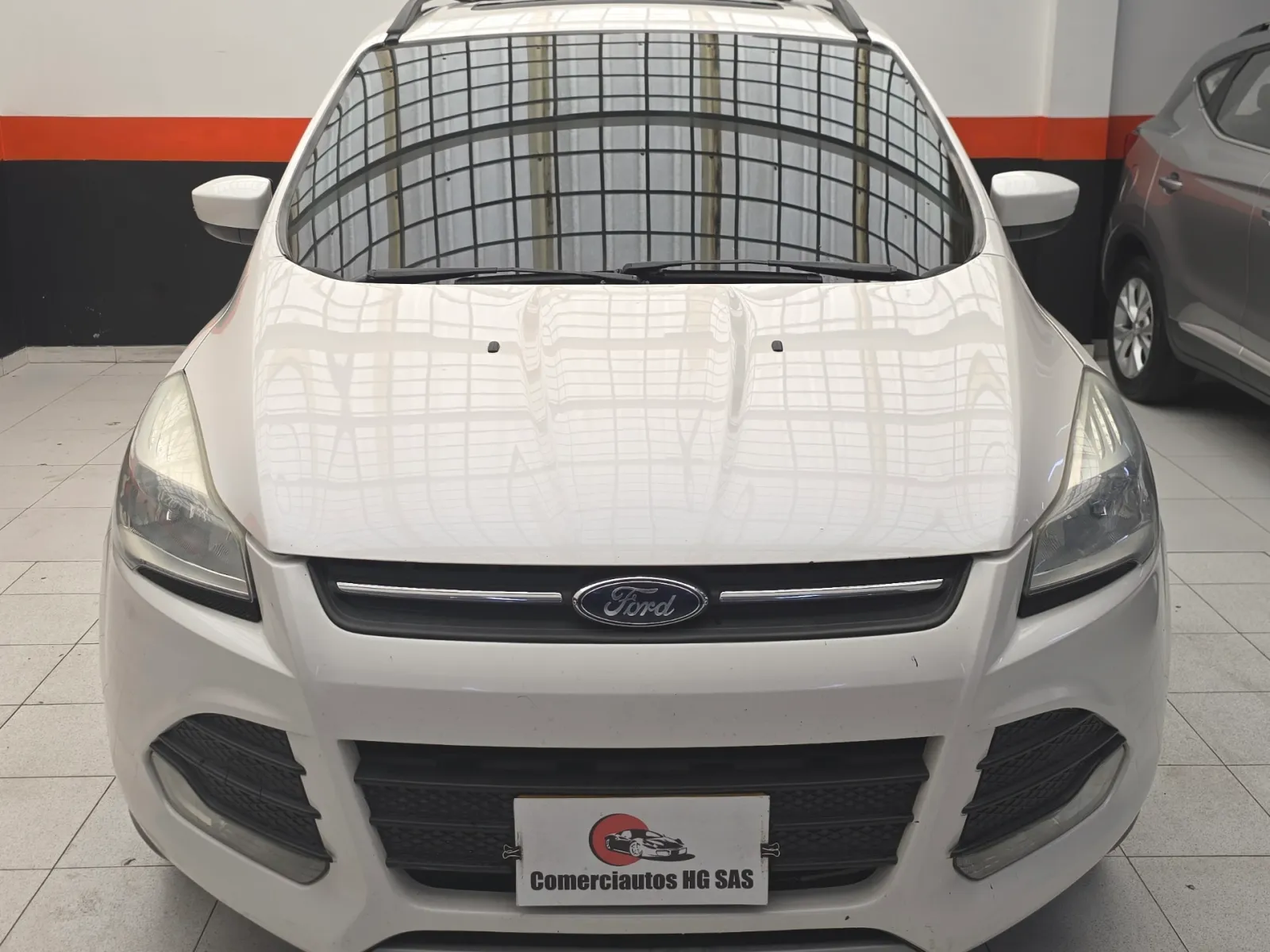 Ford ESCAPE SE 2013 — foto 2 de 15: lateral