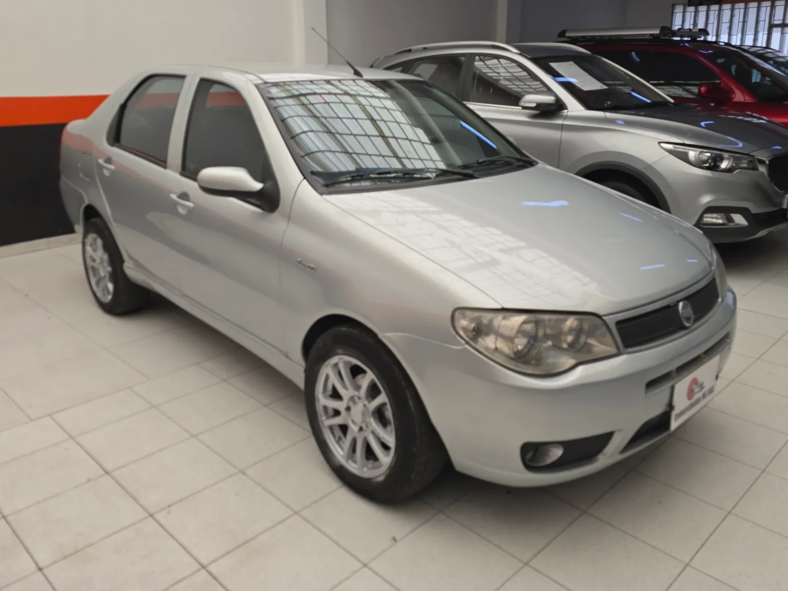 Fiat Siena ELX 2006 — foto 3 de 15: trasera 3/4
